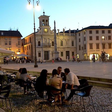 Apartmán Ampio Trilocale A Udine Centro Exteriér fotografie